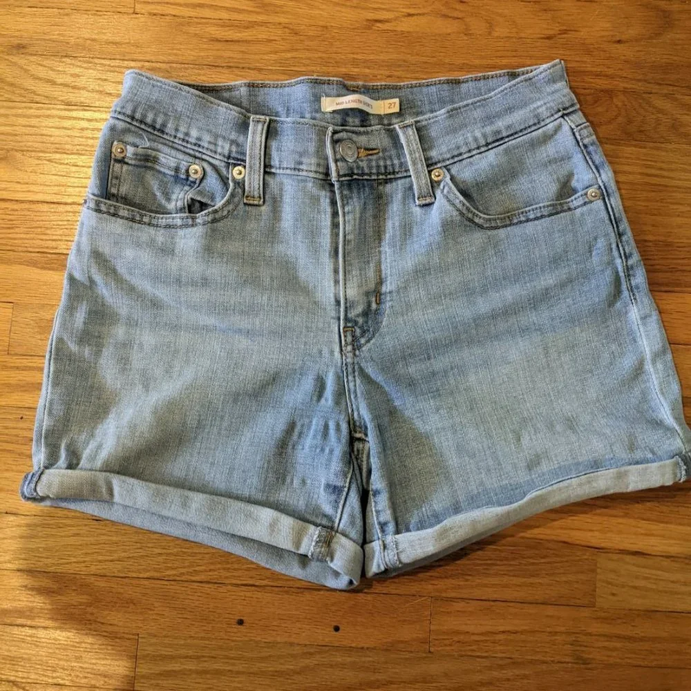 Levi's Mid Rise Shorts - Picture 1 of 7